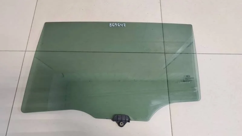 Стекло двери задней левой Kia Sportage 3 (SL) 2010-2015