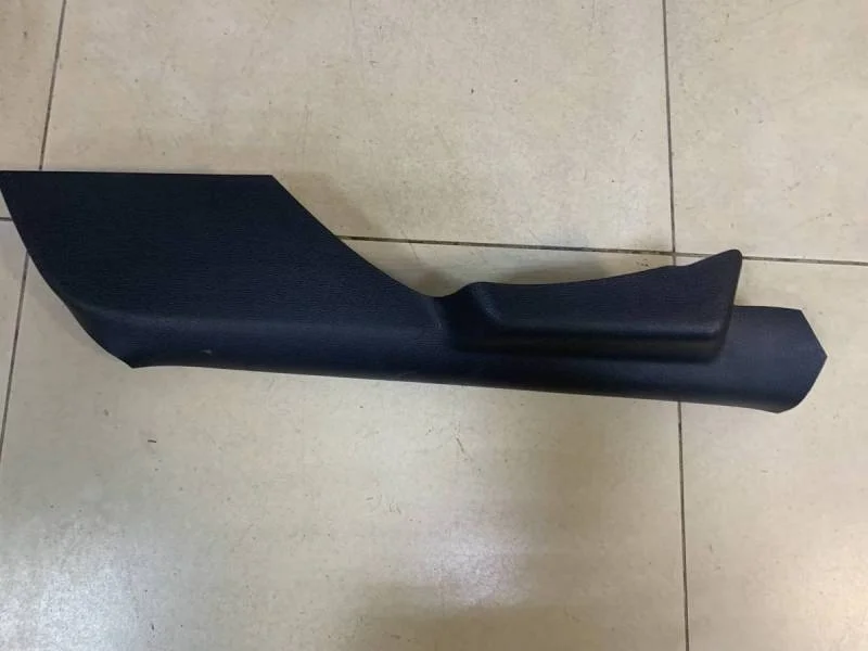 Обшивка стойки Volkswagen Polo (Sed RUS) 2011>