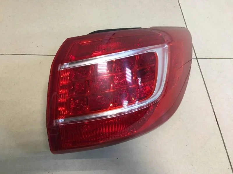 Фонарь задний наружный правый Kia Sportage 3 (SL) 2010-2015