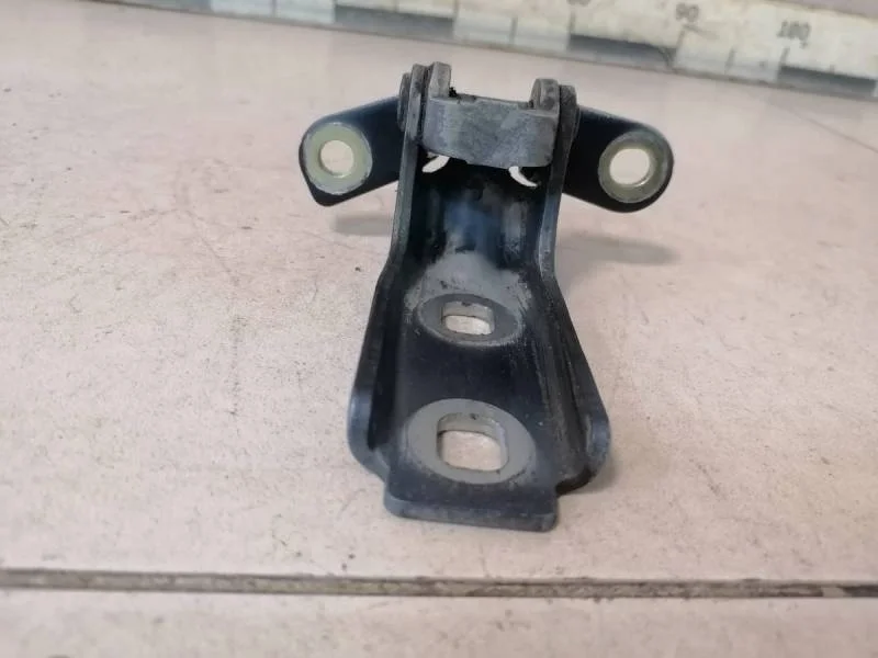 Петля двери передней левой верхняя Chevrolet Cruze (J300) 2009-2016