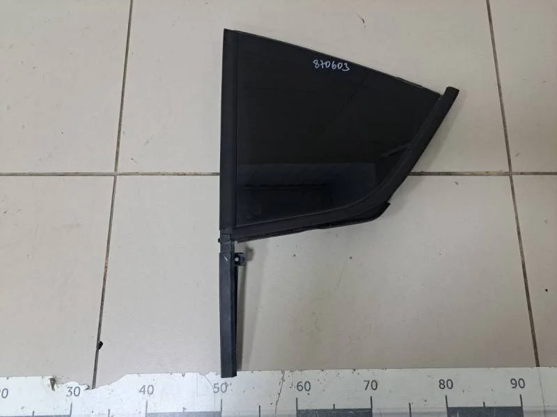 Стекло двери задней левой (форточка) Skoda Octavia (A7) 2013>