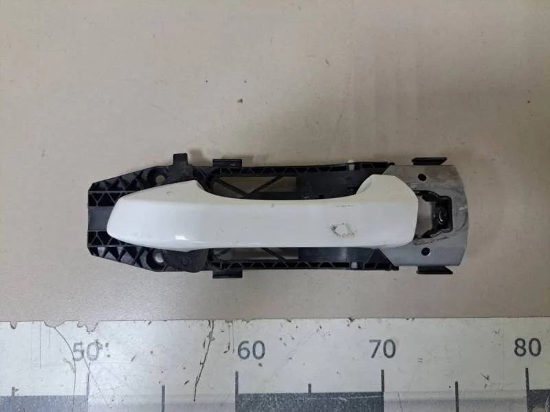 Ручка двери передней наружная левая Skoda Octavia (A7) 2013>