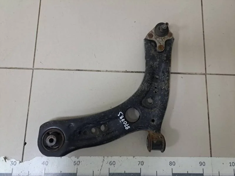 Рычаг передний левый Skoda Octavia (A7) 2013>