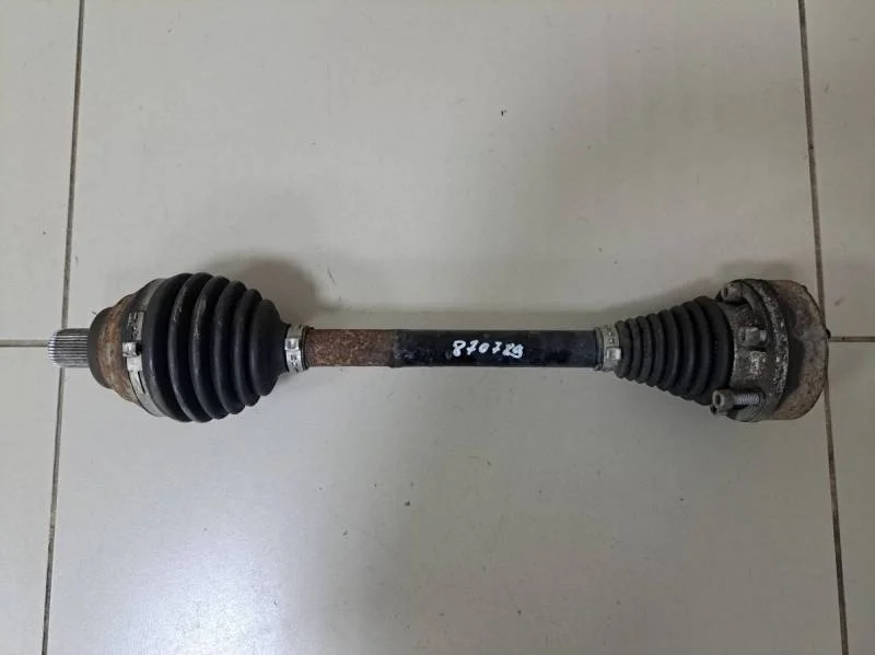 Полуось передняя левая Skoda Octavia (A7) 2013>