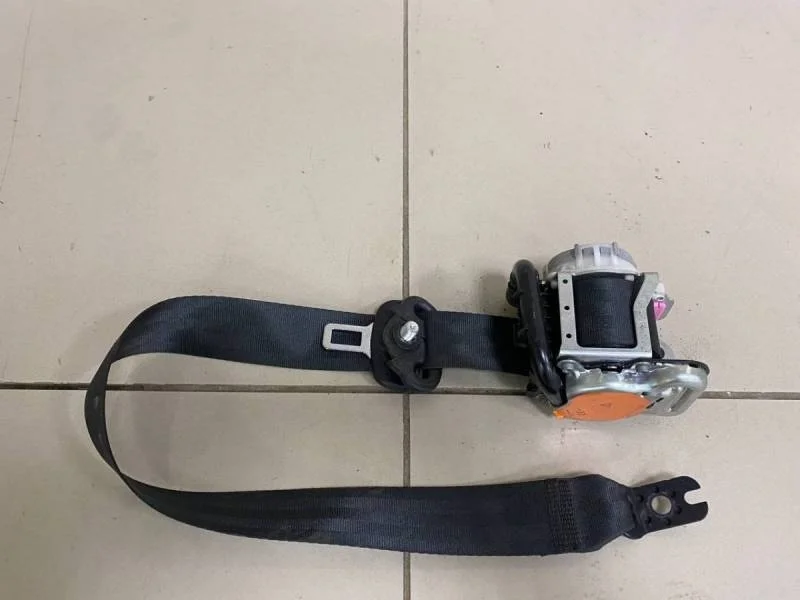 Ремень безопасности с пиропатроном Skoda Octavia (A7) 2013>