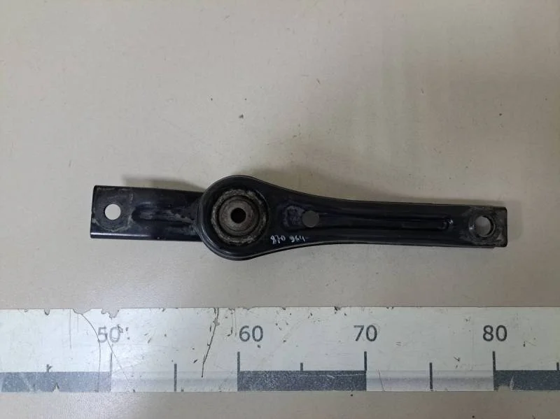 Опора двигателя задняя Skoda Octavia (A7) 2013>