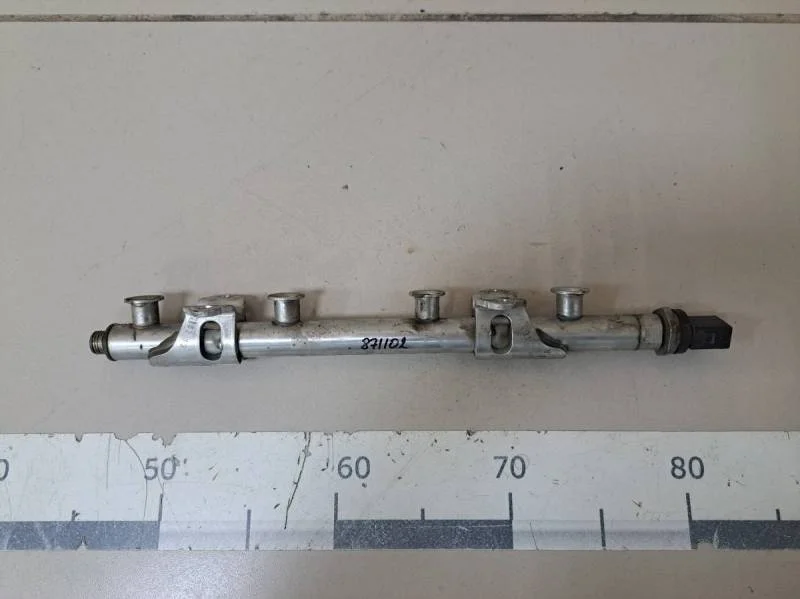 Рейка топливная (рампа) Skoda Octavia (A7) 2013>