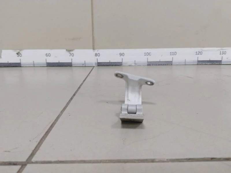 Петля двери багажника Skoda Octavia (A7) 2013>