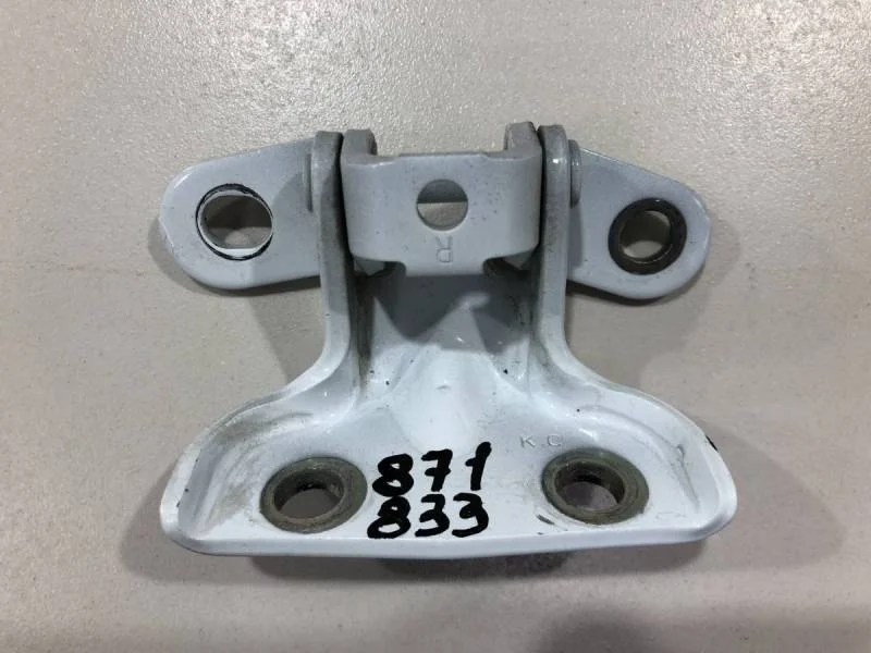 Петля двери задней правой верхняя Kia Rio 4 (FB) 2017>