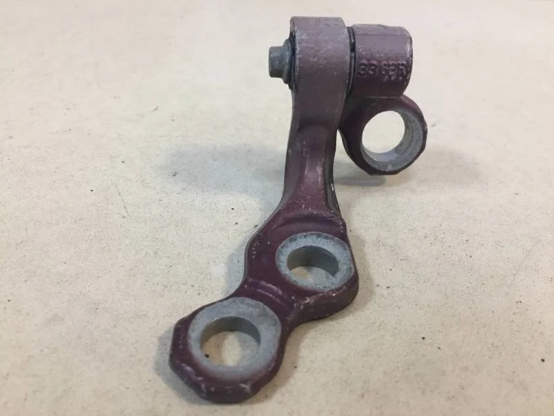 Петля двери передней правой верхняя Ford Focus 2 (DB) 2008-2011