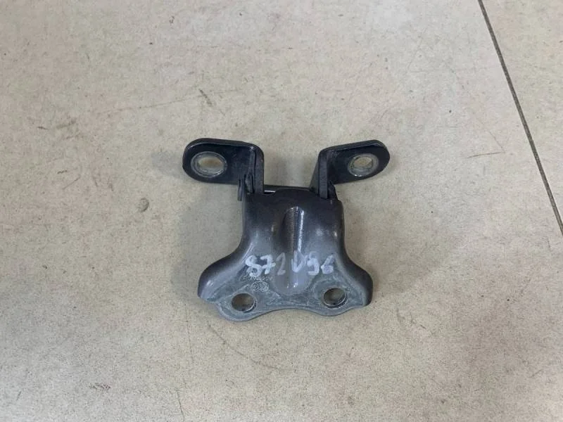 Петля двери задней левой верхняя Hyundai Solaris 2010-2017