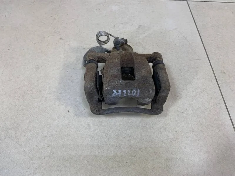 Суппорт задний левый Hyundai Solaris 2010-2017