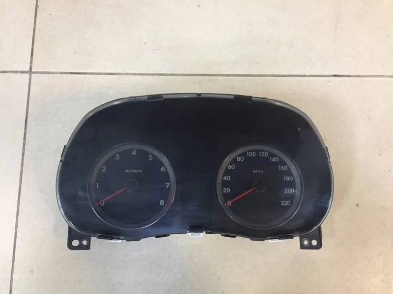 Панель приборов Hyundai Solaris 2010-2017