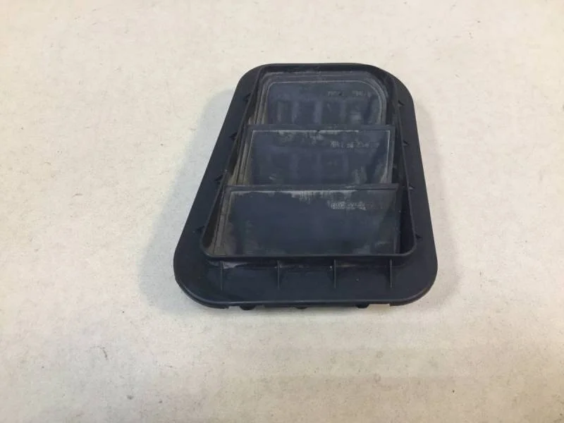 Решетка вентиляционная Hyundai Solaris 2010-2017