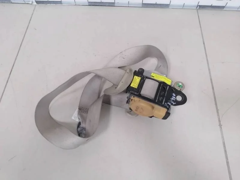 Ремень безопасности с пиропатроном Toyota Land Cruiser Prado (J120) 2002-2009