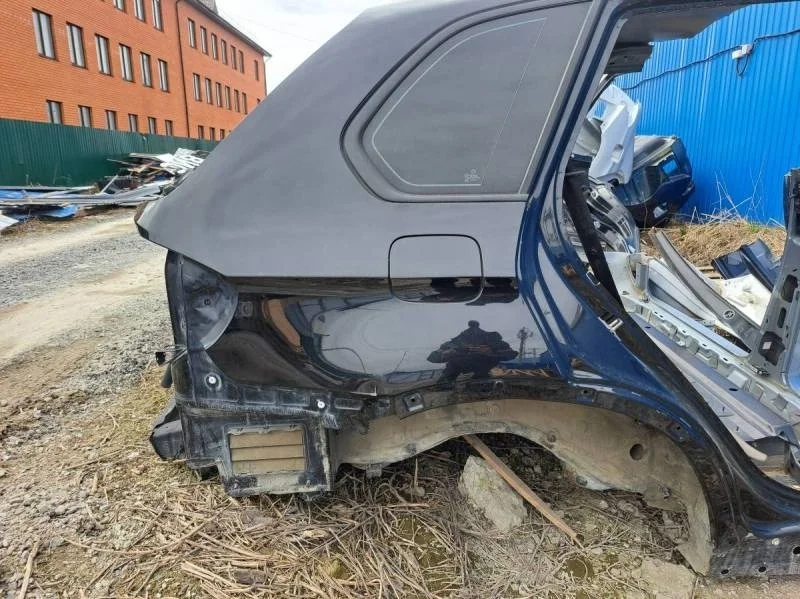 Крыло заднее правое BMW X5 E70 2007-2013