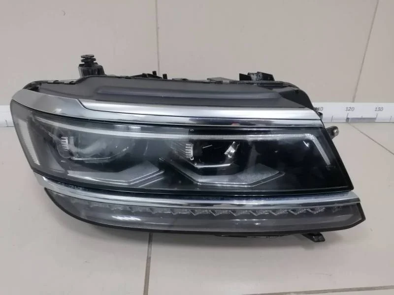 Фара правая Volkswagen Tiguan 2017>