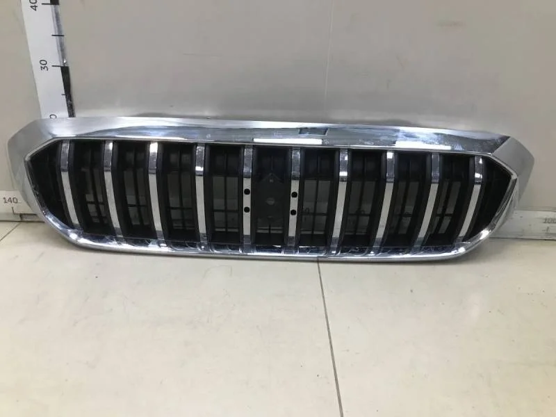 Решетка радиатора Suzuki SX4 2013>