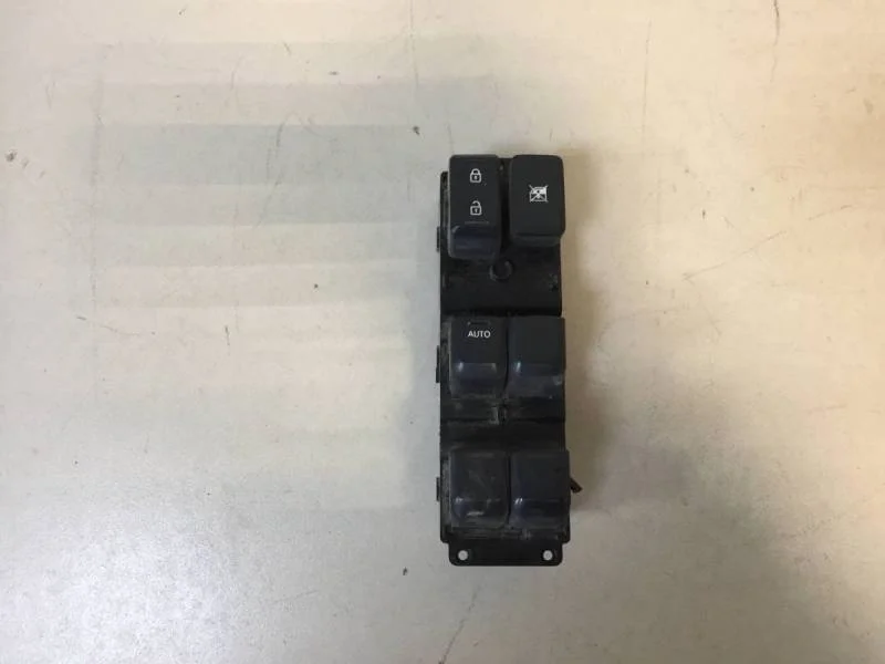 Блок управления стеклоподъемниками Kia Rio 3 (UB) 2011-2017