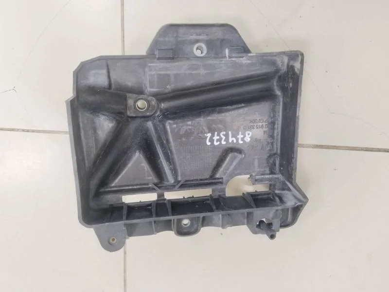 Крепление АКБ (корпус / подставка) Volkswagen Polo (Sed RUS) 2011>