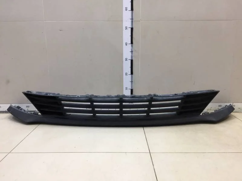 Решетка в бампер центральная Kia Rio 4 (FB) 2017>