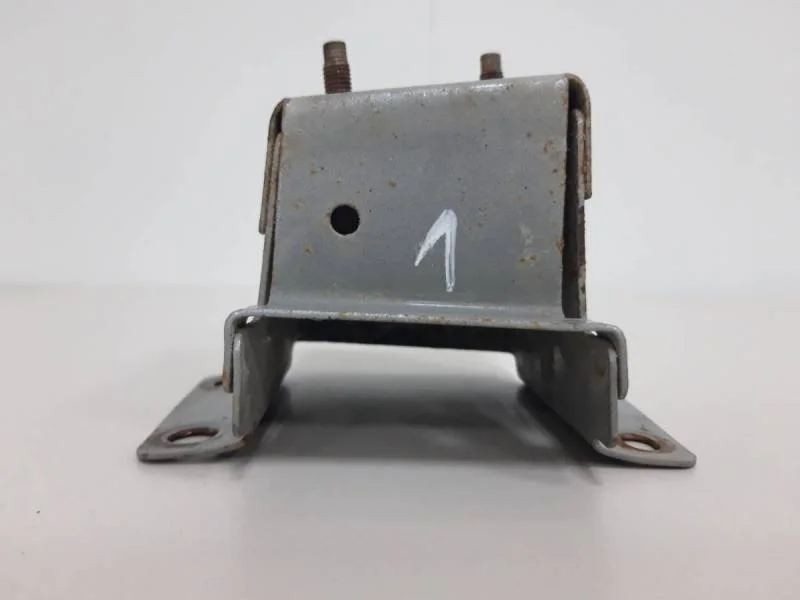 Кронштейн усилителя заднего бампера Nissan Almera Classic (B10) 2006-2013