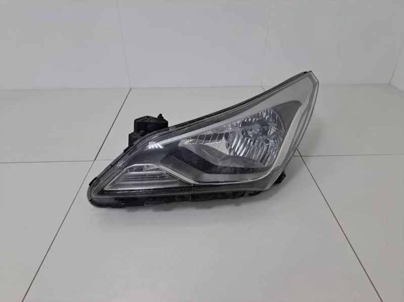 Фара левая Hyundai Solaris 2010-2017