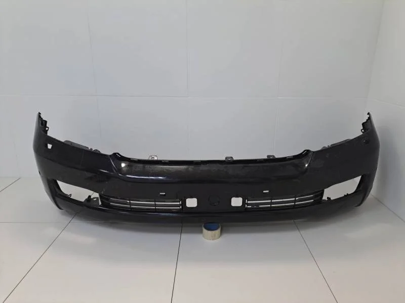 Бампер передний Toyota Land Cruiser (J200) 2007-2015