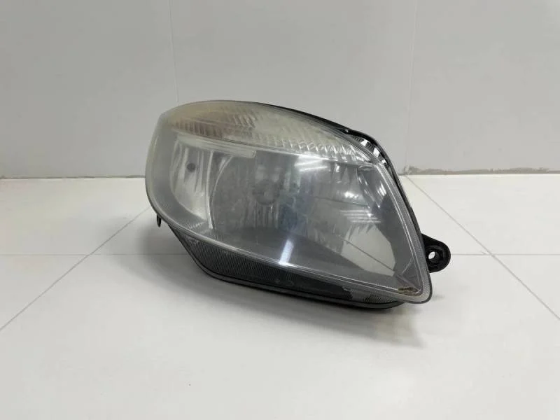 Фара правая Skoda Fabia (5J) 2007-2014