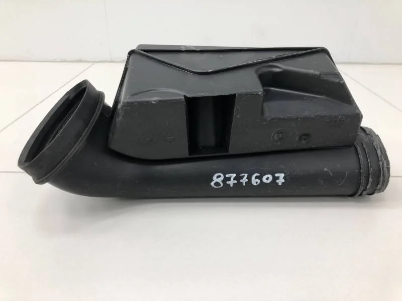 Резонатор воздушного фильтра Renault Sandero 2009-2014