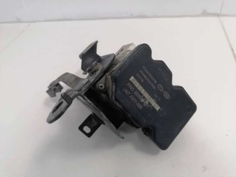 Блок ABS (насос) Kia Rio 3 (UB) 2011-2017