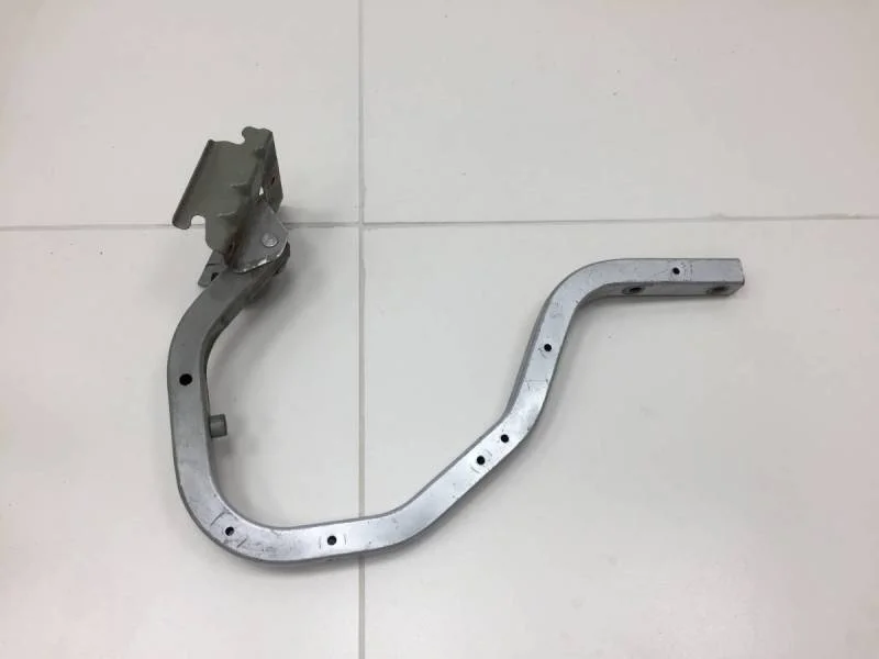 Петля крышки багажника Nissan Almera (N16) 2000-2006