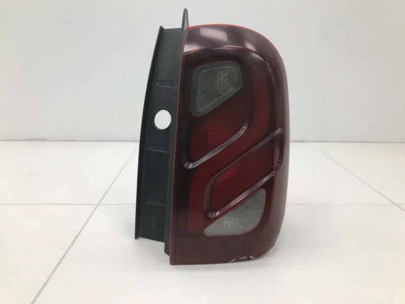 Фонарь задний правый Renault Duster 2012>