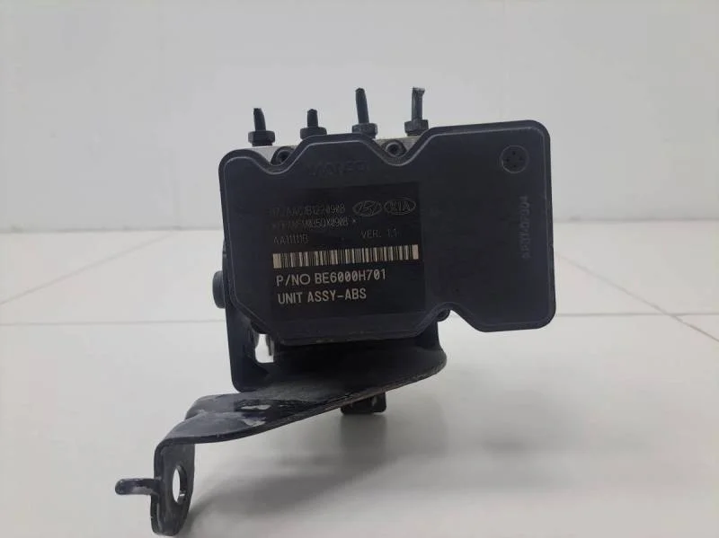 Блок ABS (насос) Hyundai Solaris 2010-2017