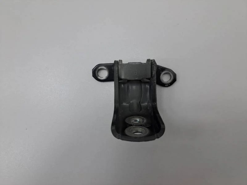 Петля двери задней левой нижняя Nissan X-Trail 3 (T32) 2014>