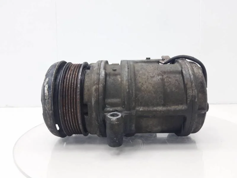 Компрессор системы кондиционирования Toyota Land Cruiser (J100) 1998-2007