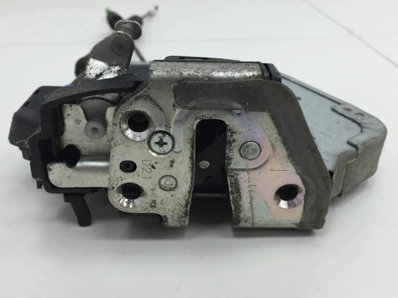 Замок двери задней левой Lexus RX 300/330/350/400h (XU30) 2003-2009