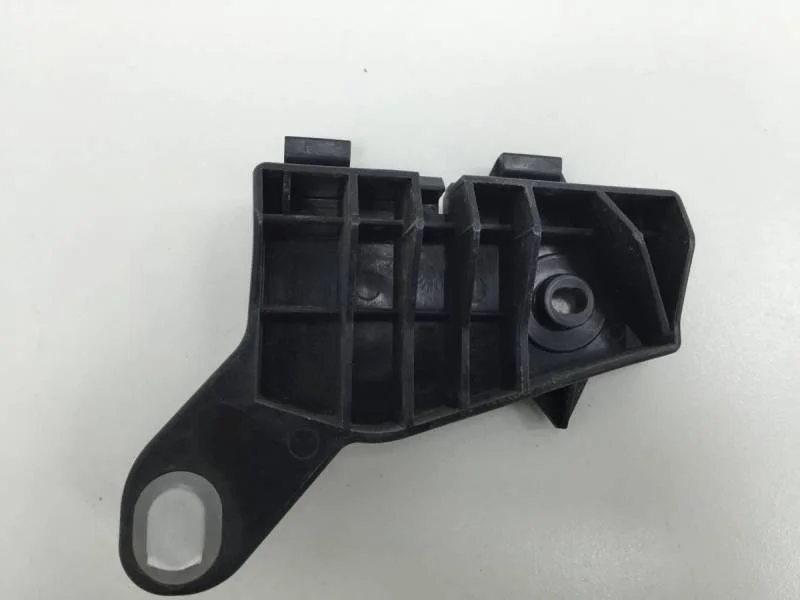 Кронштейн заднего бампера левый Lexus RX 300/330/350/400h (XU30) 2003-2009