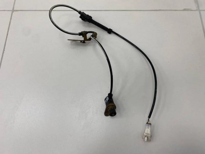 Датчик ABS передний левый Toyota Avensis (T250) 2003-2009