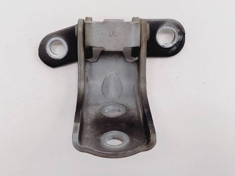 Петля двери передней левой верхняя Hyundai Solaris 2010-2017