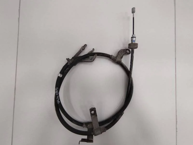 Трос стояночного тормоза левый Hyundai Solaris 2010-2017