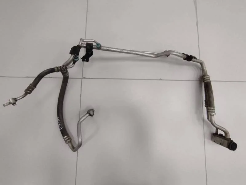 Трубка кондиционера Hyundai Solaris 2010-2017