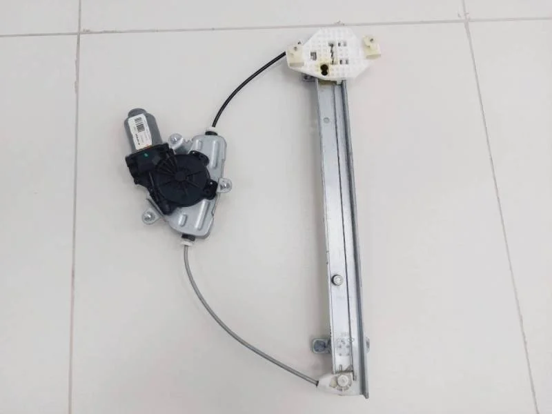 Стеклоподъемник электр. задний левый Hyundai Solaris 2010-2017
