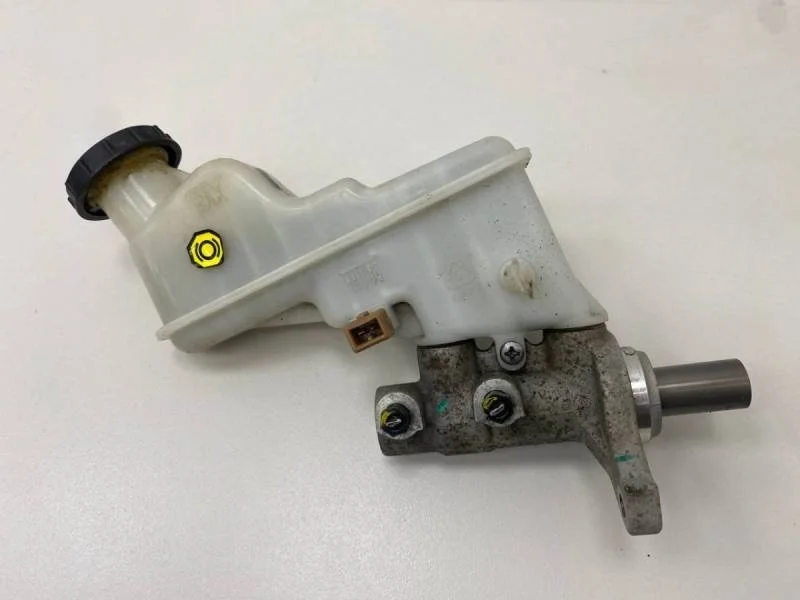 Цилиндр тормозной главный Hyundai Solaris 2010-2017