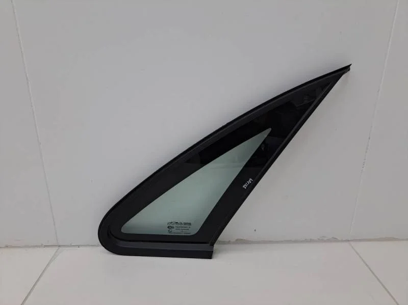 Стекло кузовное глухое правое Chevrolet Lacetti (J200) 2003-2013