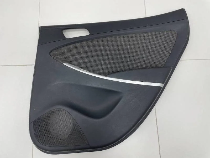 Обшивка двери задней правой Hyundai Solaris 2010-2017