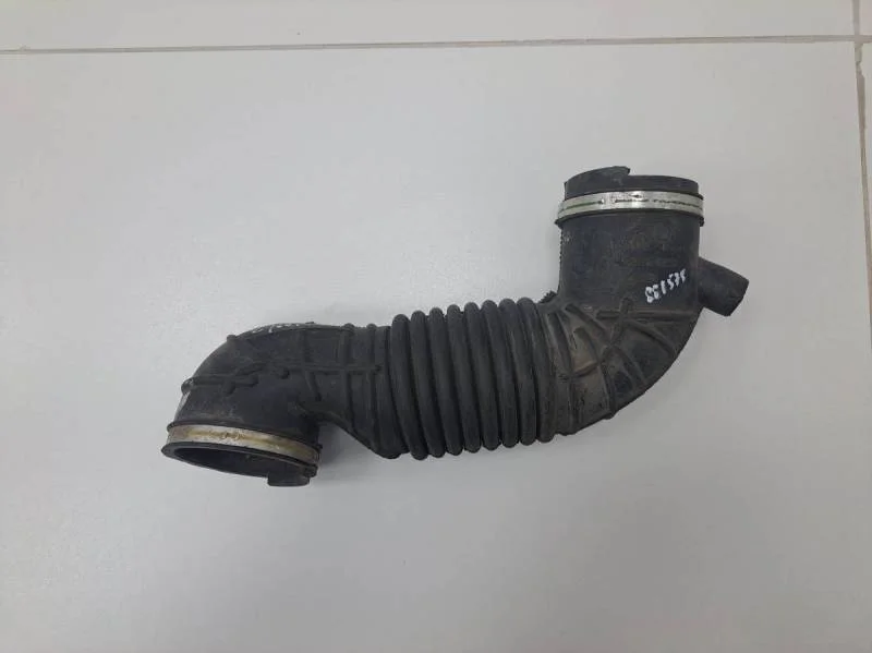 Патрубок воздушного фильтра Ford Mondeo 3 2000-2007
