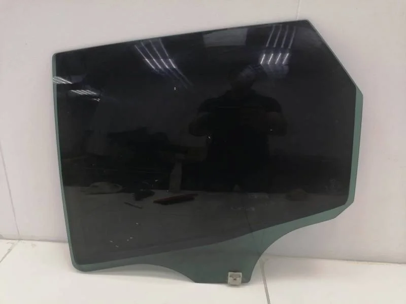 Стекло двери задней левой Mazda CX-7 (ER) 2006-2012