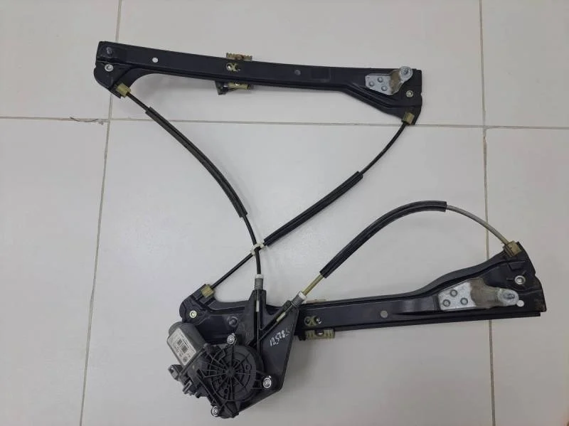 Стеклоподъемник электр. передний правый Volkswagen Polo (Sed RUS) 2011>