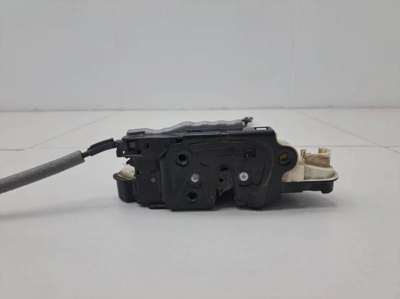 Замок двери передней левой Volkswagen Polo (Sed RUS) 2011>